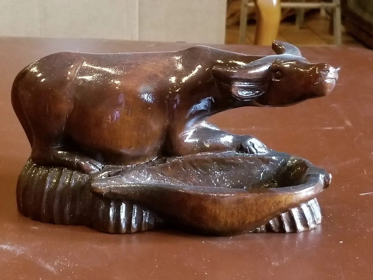 Water buffalo ash tray